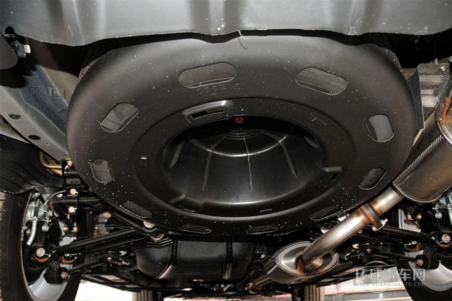 2013款 白金版 2.0L 手動(dòng)尊貴型