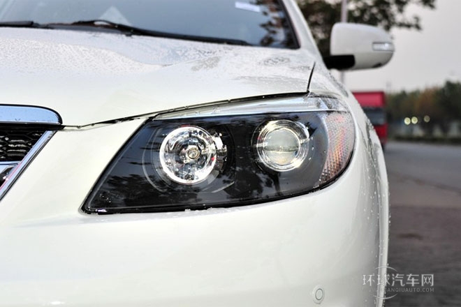 2013款 白金版 2.0L 手動尊享型