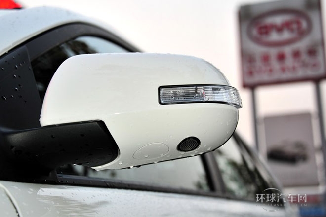 2013款 白金版 2.0L 手動尊享型