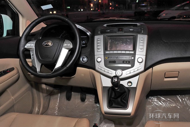 2013款 白金版 2.0L 手動尊享型