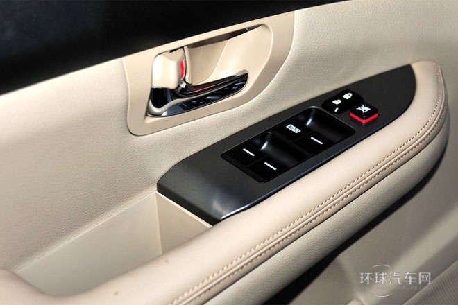 2013款 白金版 2.0L 手動(dòng)尊享型