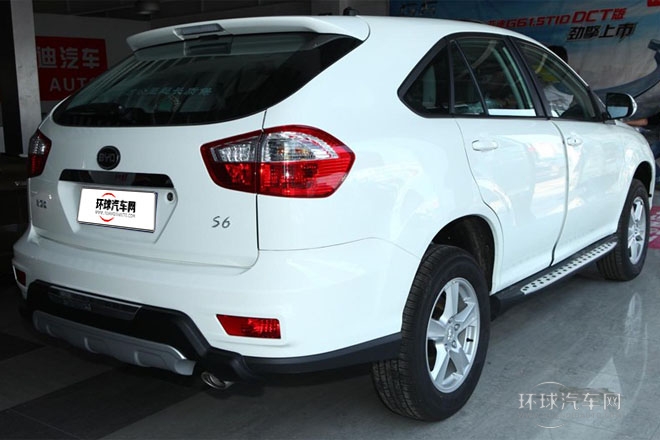 2013款 白金版 2.4L 手動豪華型