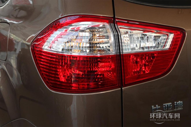 2013款 白金版 2.4L 手動精英型