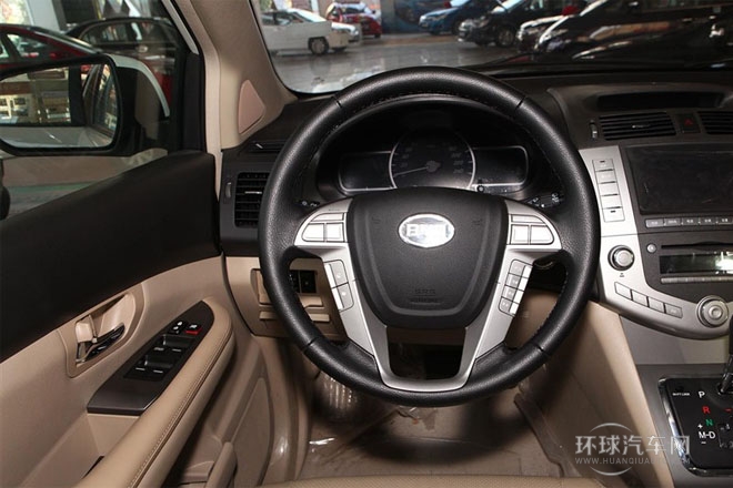 2013款 白金版 2.4L 手動尊貴型