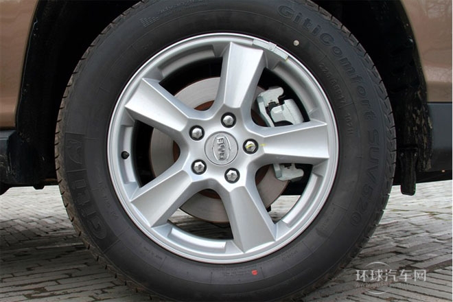 2013款 白金版 2.4L 手動尊貴型