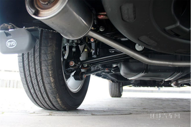 2013款 白金版 2.4L 手動尊貴型