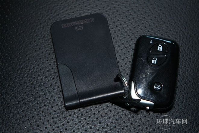 2013款 白金版 2.4L 手動尊貴型