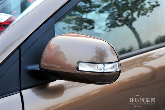 2013款 白金版 2.4L 自動精英型