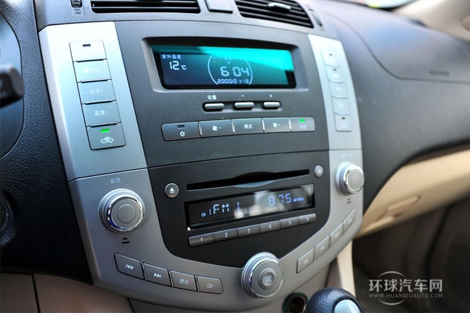 2013款 白金版 2.4L 自動精英型