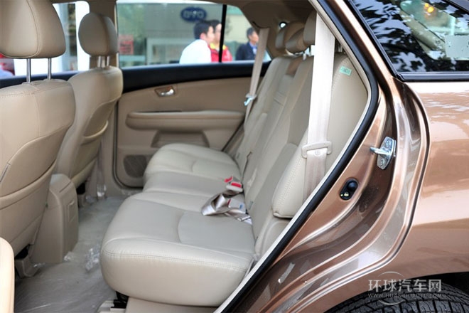 2013款 白金版 2.4L 自動精英型