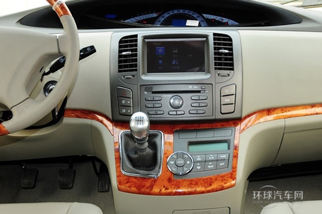 2013款 2.0T 汽油手動(dòng)公務(wù)版