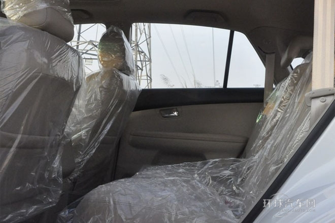 2013款 白金版 2.4L 自動尊享型