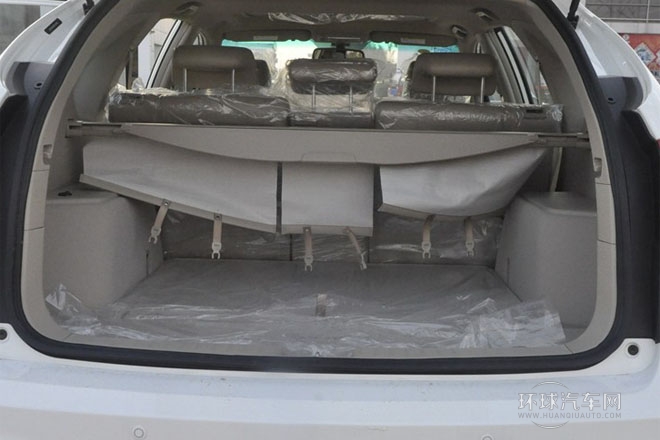 2013款 白金版 2.4L 自動尊享型