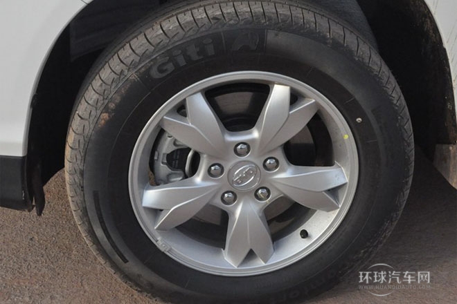 2013款 白金版 2.4L 自動尊享型