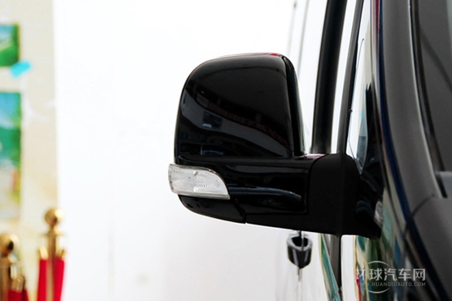 2013款 2.0T 汽油手動商務版