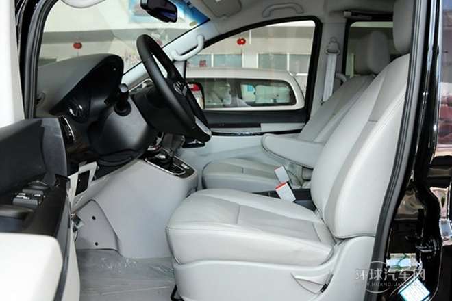 2013款 2.0T 汽油手動商務(wù)版