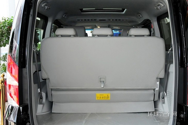 2013款 2.0T 汽油手動商務版