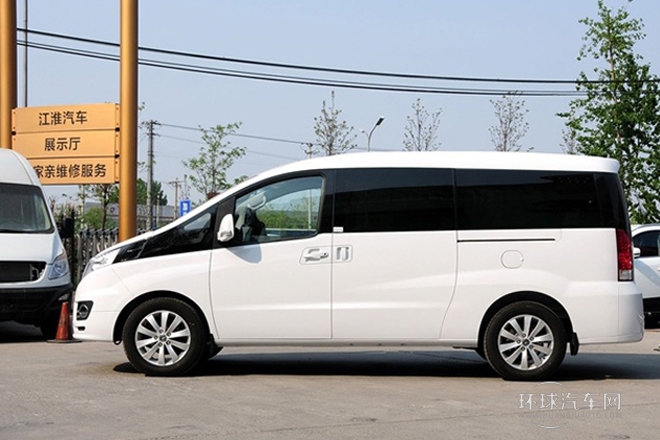 2013款 2.0T 汽油自動公務版