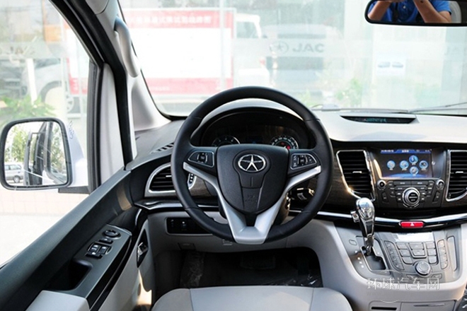 2013款 2.0T 汽油自動公務(wù)版