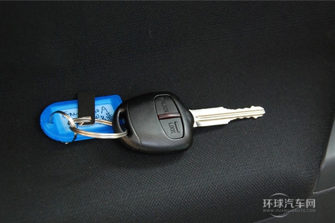 2013款 1.6L 手動兩驅(qū)標(biāo)準(zhǔn)版