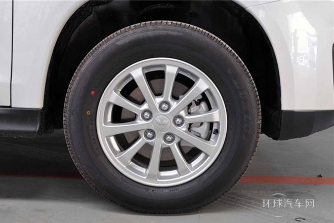 2013款 1.6L 手動兩驅標準版