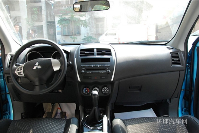 2013款 1.6L 手動兩驅標準版