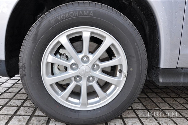 2013款 2.0L 手動(dòng)兩驅(qū)舒適版