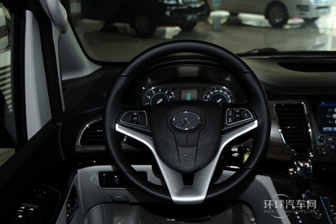 2013款 2.0T 汽油自動商務(wù)版