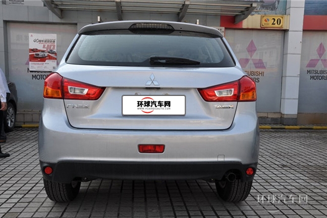 2013款 2.0L 手動兩驅舒適版