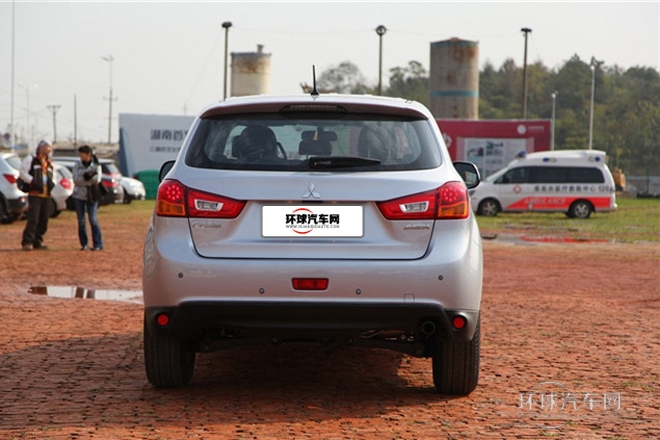 2013款 2.0L 手動兩驅舒適版