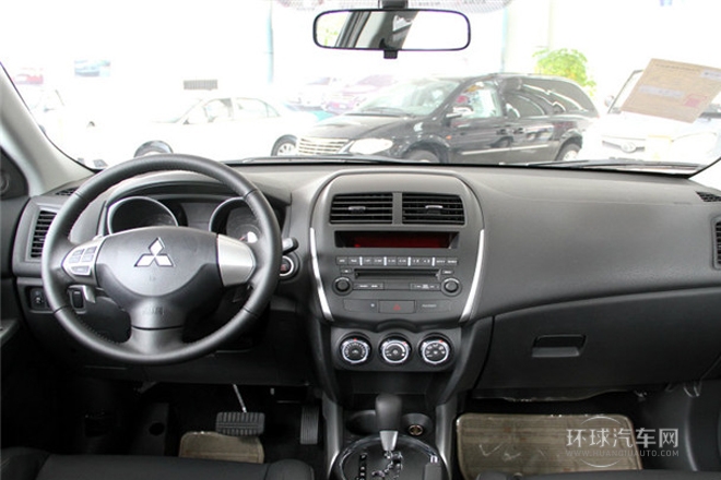 2013款 2.0L 自動兩驅豪華版