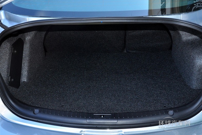 2011款 三廂 1.6L 手動舒適型