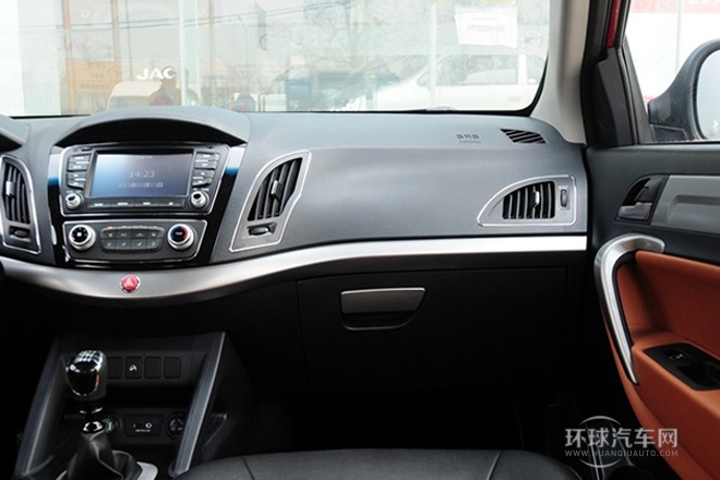 2013款 1.8T 手動新銳版