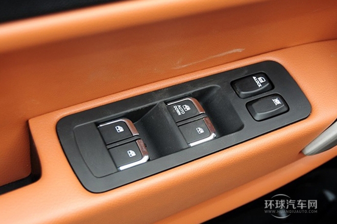 2013款 1.8T 手動新銳版