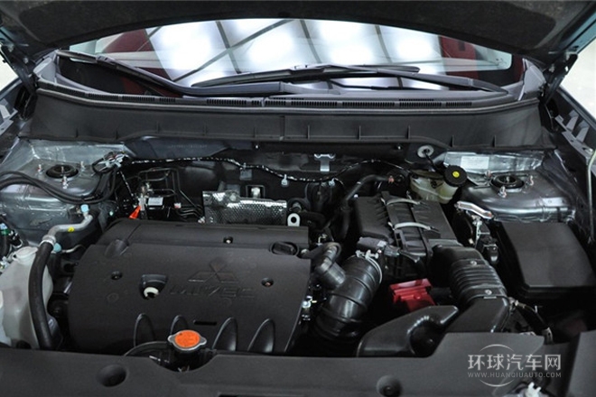 2013款 2.0L 自動四驅尊貴版