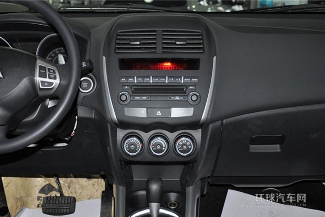 2013款 2.0L 自動(dòng)四驅(qū)尊貴版