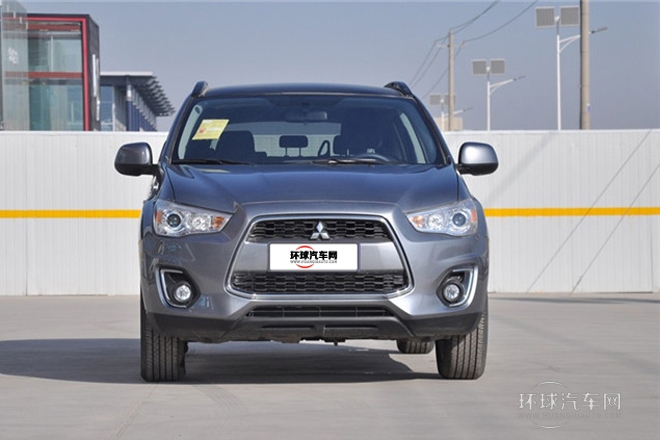 2013款 2.0L 自動(dòng)四驅(qū)尊貴版