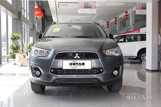 2013款 2.0L 自動四驅尊貴版