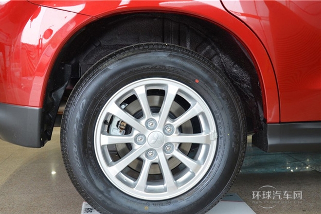 2013款 2.0L 自動四驅旗艦版