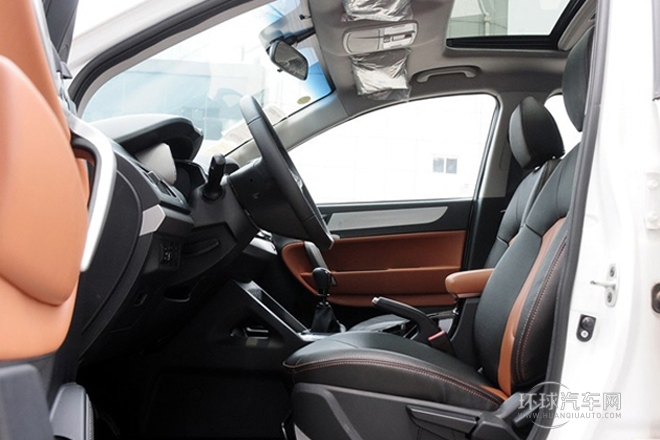 2013款 2.0L 手動尊貴版