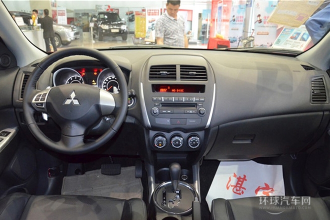 2013款 2.0L 自動四驅旗艦版