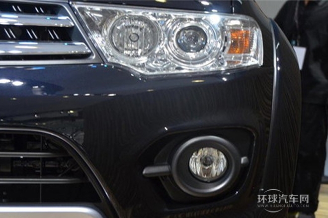 2014款 3.0L 自動四驅行政版