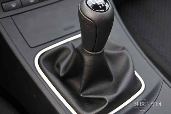 2011款 三廂 2.0L 手動運動型