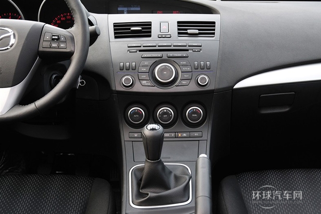 2011款 三廂 2.0L 手動(dòng)運(yùn)動(dòng)型