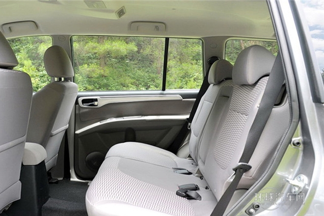 2013款 2.4L 手動兩驅舒適版