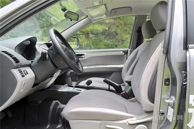 2013款 2.4L 手動兩驅舒適版