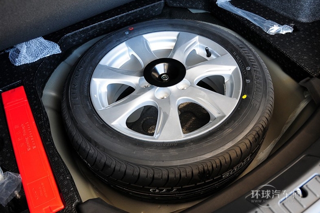 2011款 三廂 2.0L 自動(dòng)豪華型