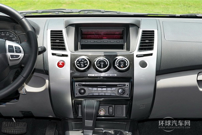 2013款 2.4L 手動兩驅舒適版