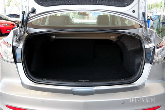 2011款 三廂 2.0L 自動豪華型