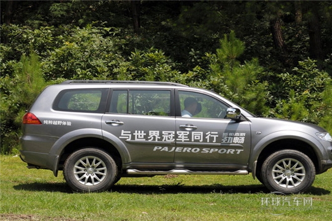 2013款 2.4L 手動兩驅舒適版